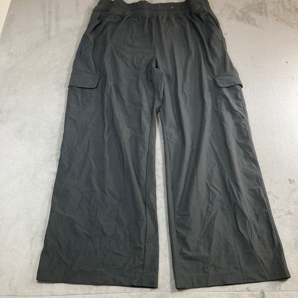 Old Navy SleekTech Go-Dry Cargo Pants XL Black Wide Leg Active Stretch